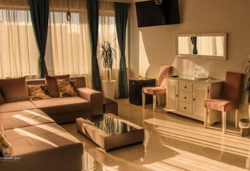 סוויטה דלוקס, Caprice Deluxe Accomodation