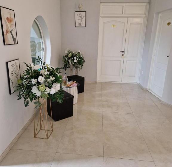 סוויטה דלוקס, Caprice Deluxe Accomodation