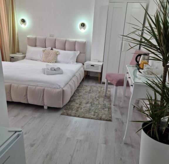 اتاق عادی, Caprice Deluxe Accomodation