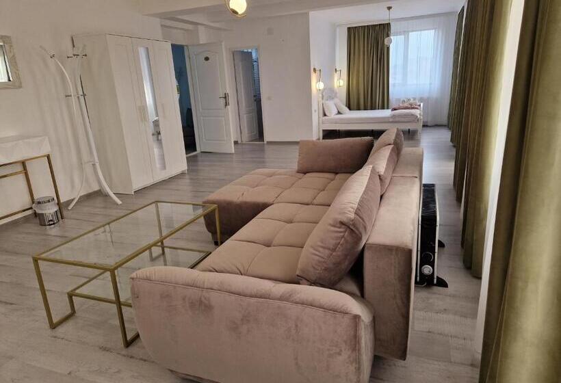 חדר דלוקס עם מיטת קינג, Caprice Deluxe Accomodation