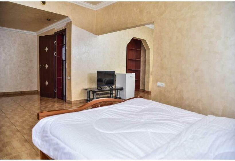 발코니 디럭스 룸, L A