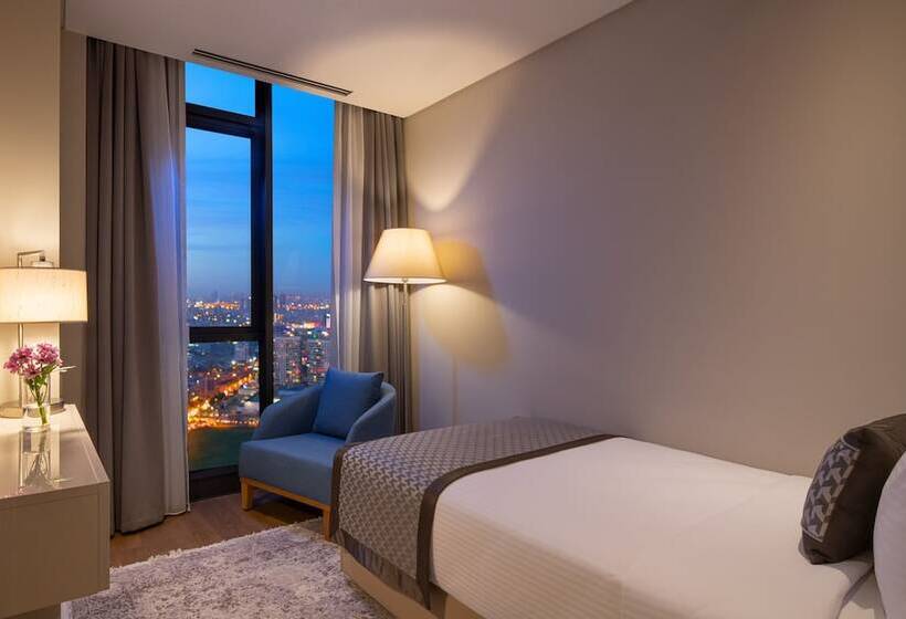 3-Bedroom Deluxe Apartment