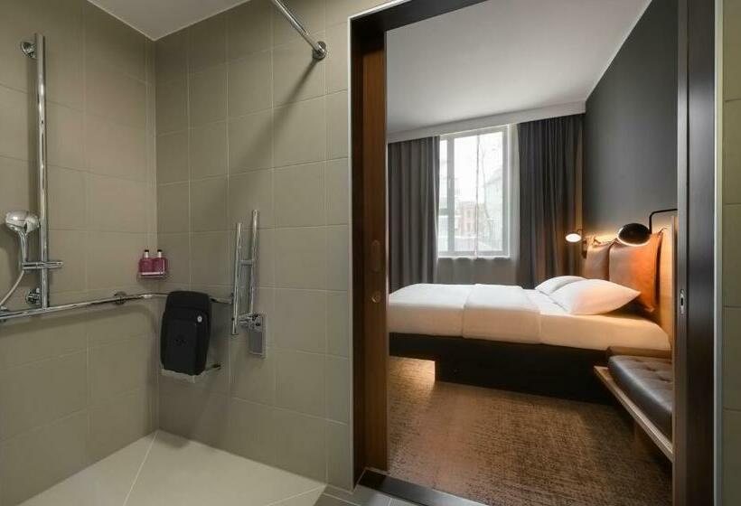 Номер Стандарт, Moxy Dresden Neustadt