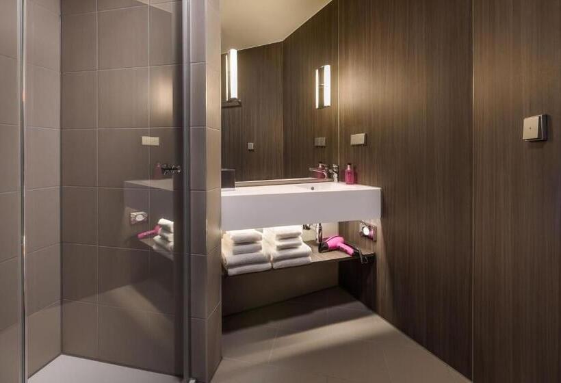 Номер Стандарт, Moxy Dresden Neustadt