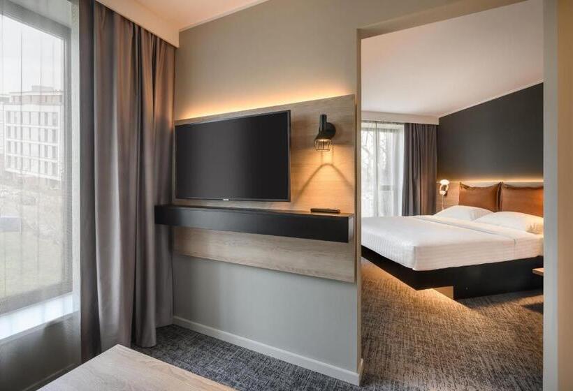 Семейный Номер, Moxy Dresden Neustadt