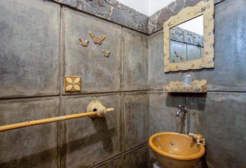 デラックスルーム, Sekararum Butik Syariah Guesthouse