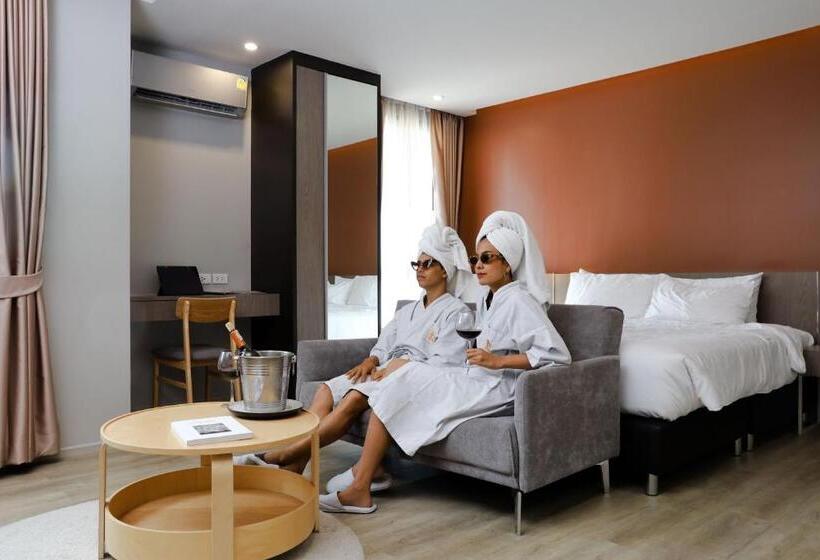 山景套房, The Rise Suites Hotel, Chiang Mai Sha Extra Plus