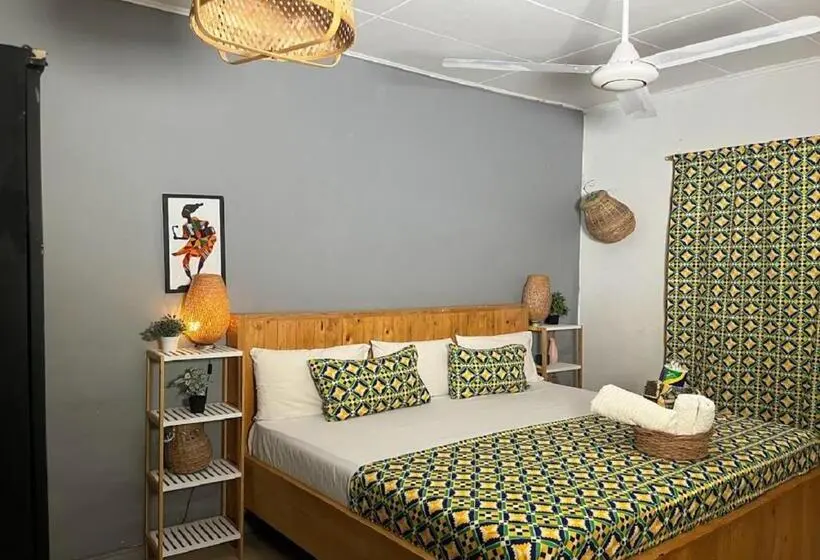 キングサイズベッドのデラックススイート, African Treasure Beach Resort