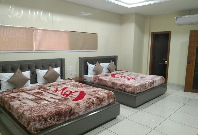 سوییت خانوادگی, Dudi