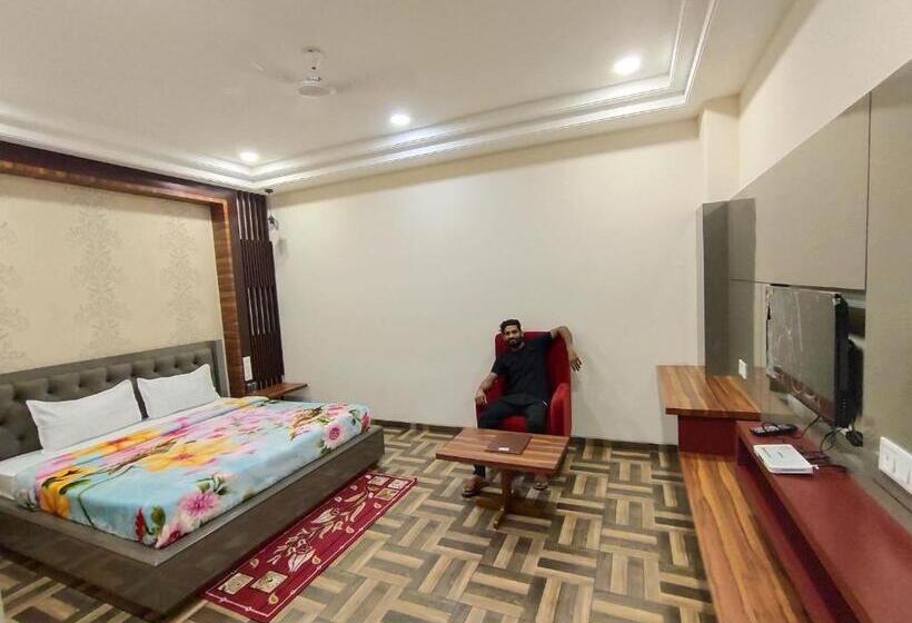 اتاق سوپریور, Dudi