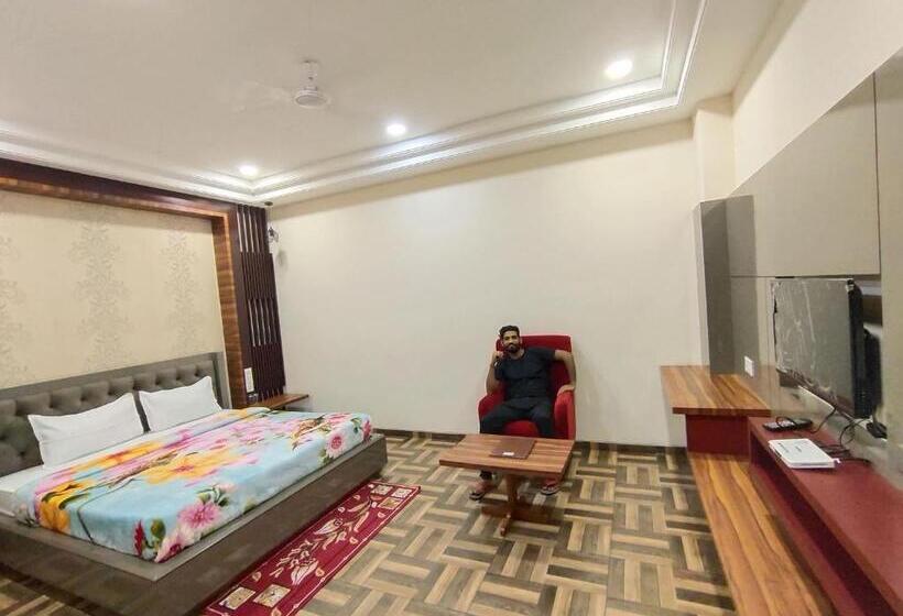 اتاق سوپریور, Dudi