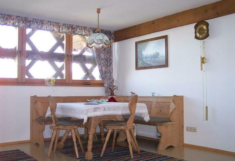 침실 2개 아파트, Bachtelhuber Hof