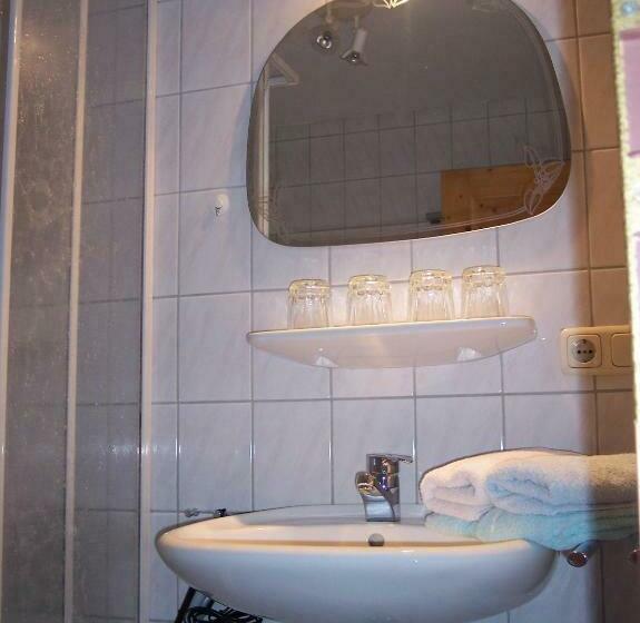 침실 2개 아파트, Bachtelhuber Hof