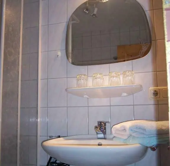 ２ベッドルームアパートメント, Bachtelhuber Hof