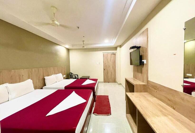 اتاق استاندارد چهار تخته, Janaki Pride, Puri Fully Air Conditioned Hotel Spacious Room With Lift And Parking Facility