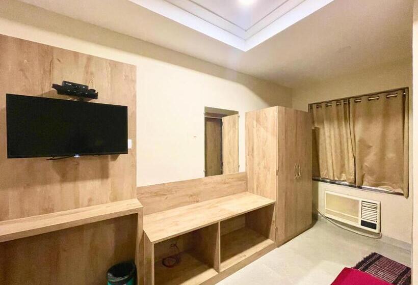 اتاق استاندارد چهار تخته, Janaki Pride, Puri Fully Air Conditioned Hotel Spacious Room With Lift And Parking Facility