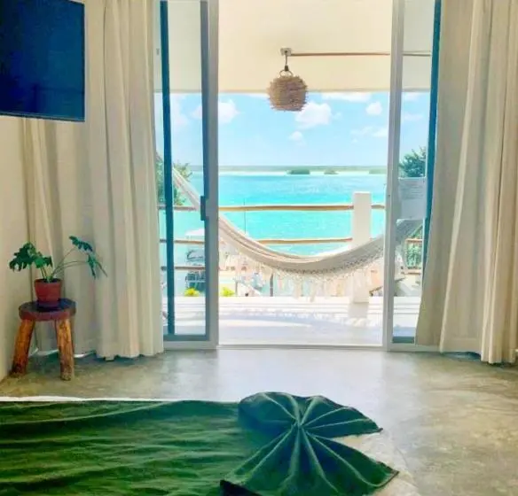 اتاق لوکس با بالکن, Tropic Bacalar