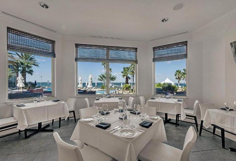 شقة غرفة واحدة مطلة على البحر, Portofino Tower1 908 Beachfront Sunrise Views