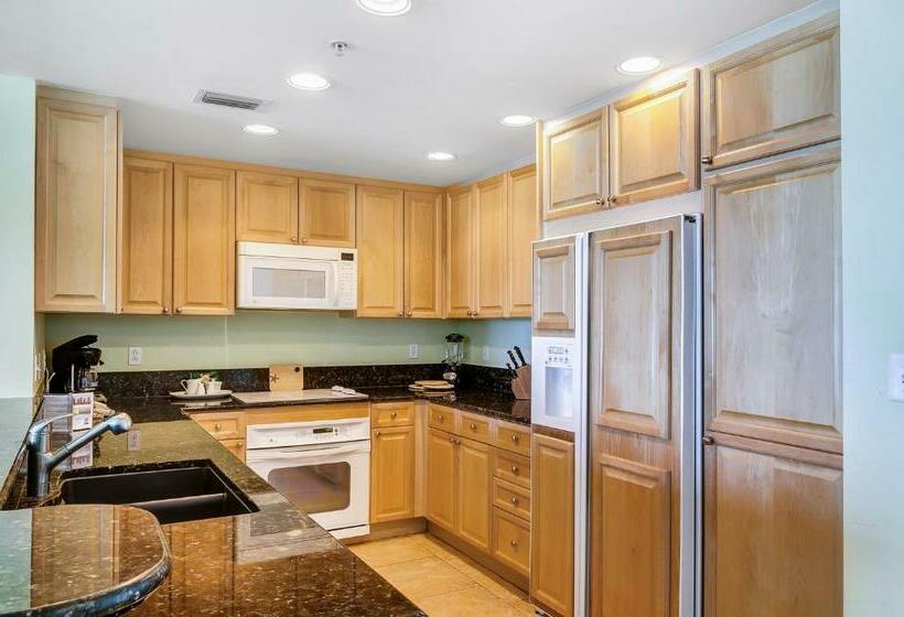 شقة غرفة واحدة مطلة على البحر, Portofino Tower1 908 Beachfront Sunrise Views