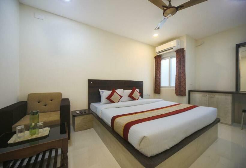 디럭스 룸, Balaji Residency