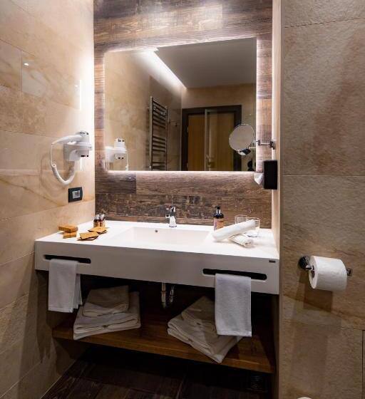 디럭스 룸, Belmont