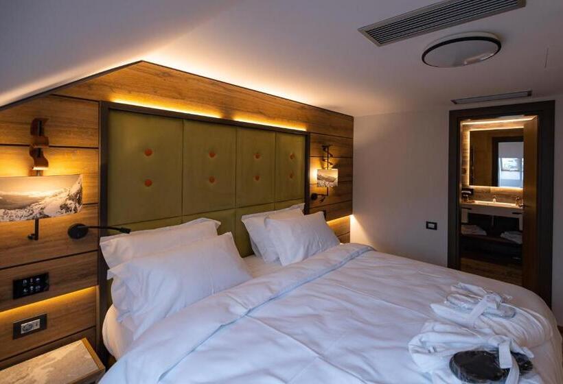 주니어 스위트, Belmont