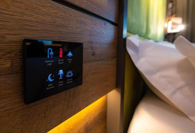 발코니 디럭스 룸, Belmont