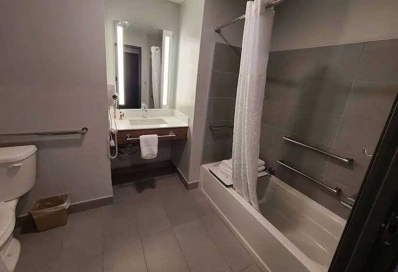 身障者適用スイートルーム, Microtel Inn & Suites By Wyndham Milford