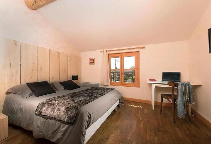 غرفة قياسية, Gite Du Roy D Amont