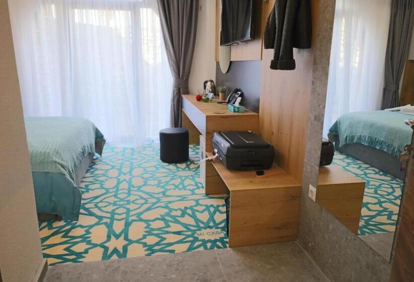 スタンダードルーム, Mi Casa