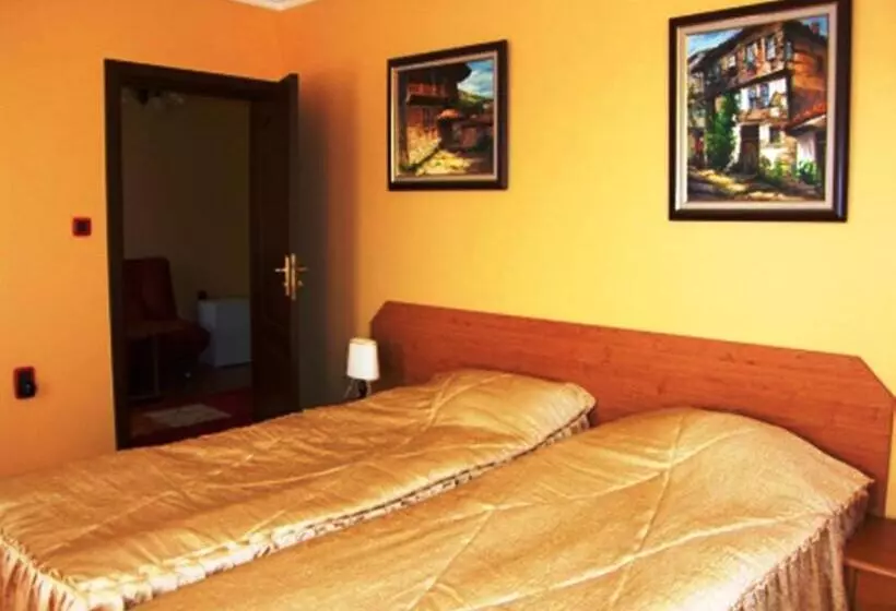 اتاق استاندارد با بالکن, Family Hotel Silvestar