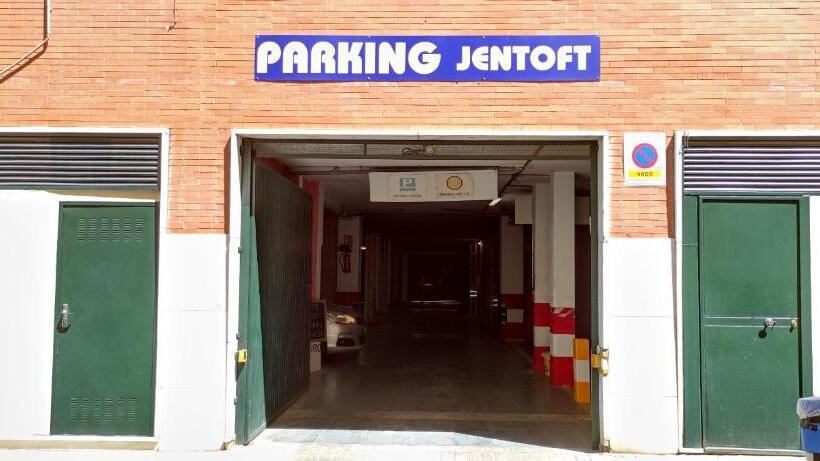 اتاق لوکس خانوادگی, Hostal Jentoft