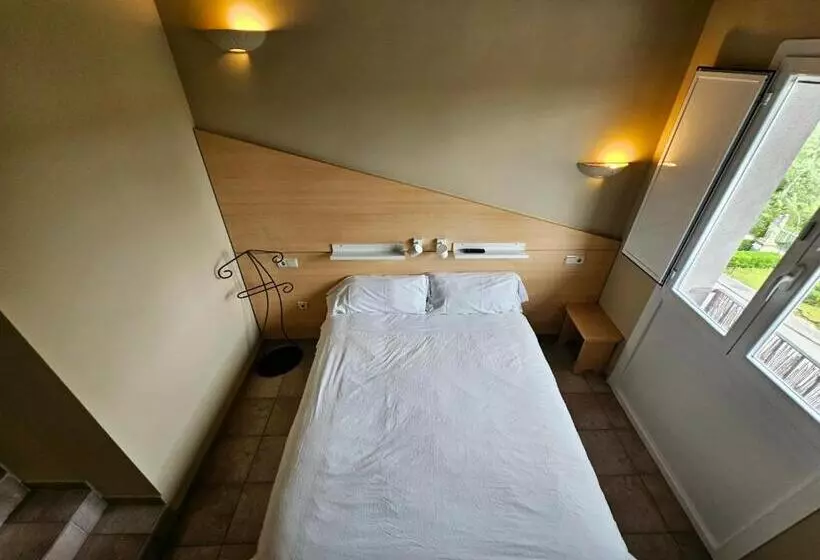 スタンダードルーム, Hostal Jp Y Estudios