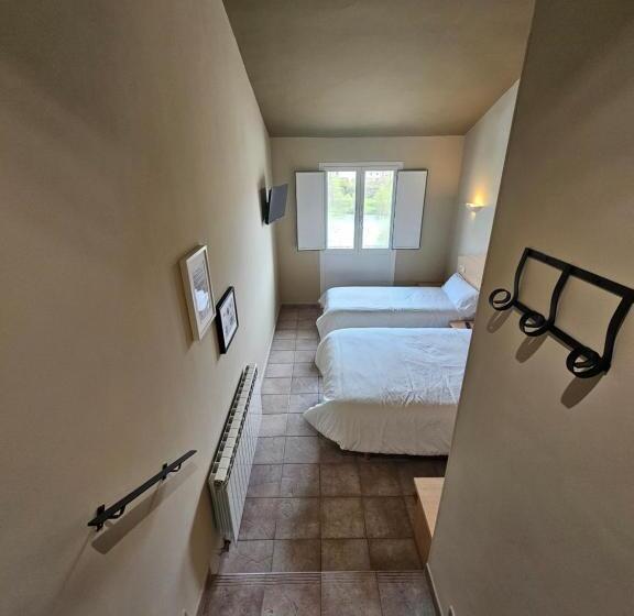 اتاق استاندارد سه نفره, Hostal Jp Y Estudios