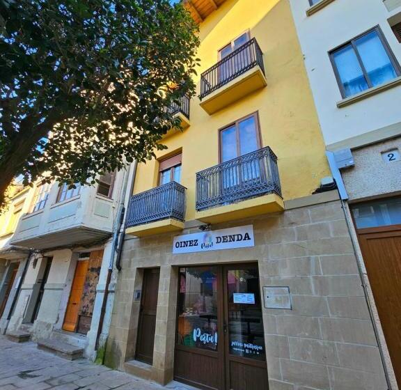 استودیوی استاندارد, Hostal Jp Y Estudios