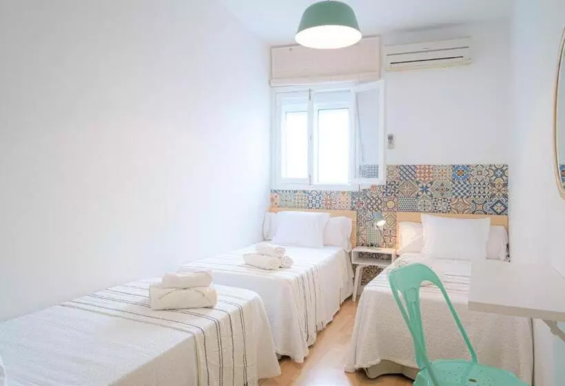 Standard Kolmen Hengen Huone, Hostal La Calzada