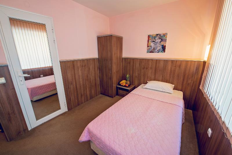 スタンダードシングルルーム, Family Hotel Gran Ivan