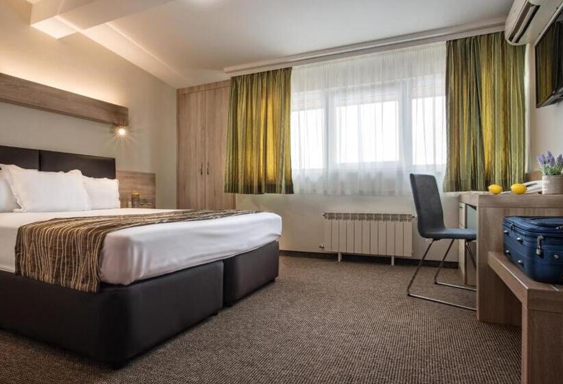 غرفة قياسية فردية, Jasmin