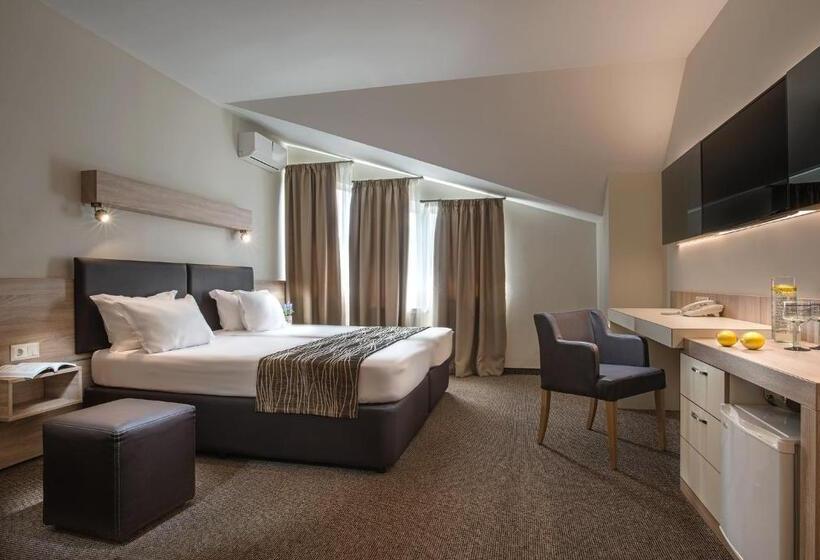 غرفة قياسية, Jasmin