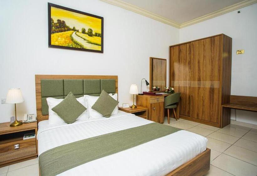 اتاق استاندارد با تخت بزرگ, La Villa Palace