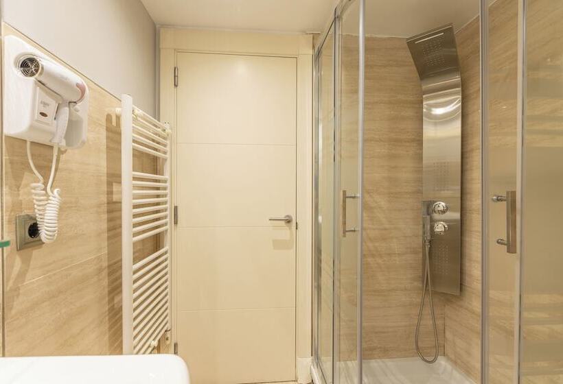 اتاق استاندارد یک نفره, Montedobra