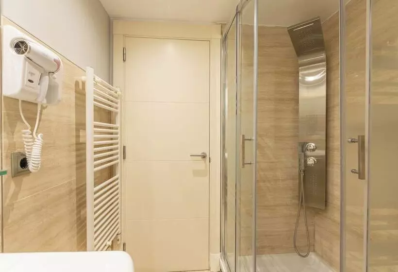 اتاق استاندارد یک نفره, Montedobra