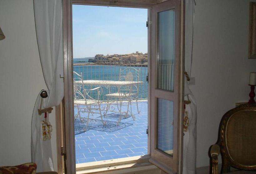 سوییت با چشم‌انداز دریا, Musciara Siracusa Resort