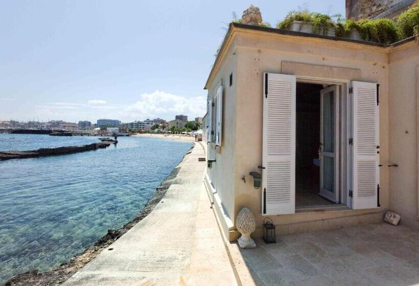 تختخواب در اتاق مشترک, Musciara Siracusa Resort