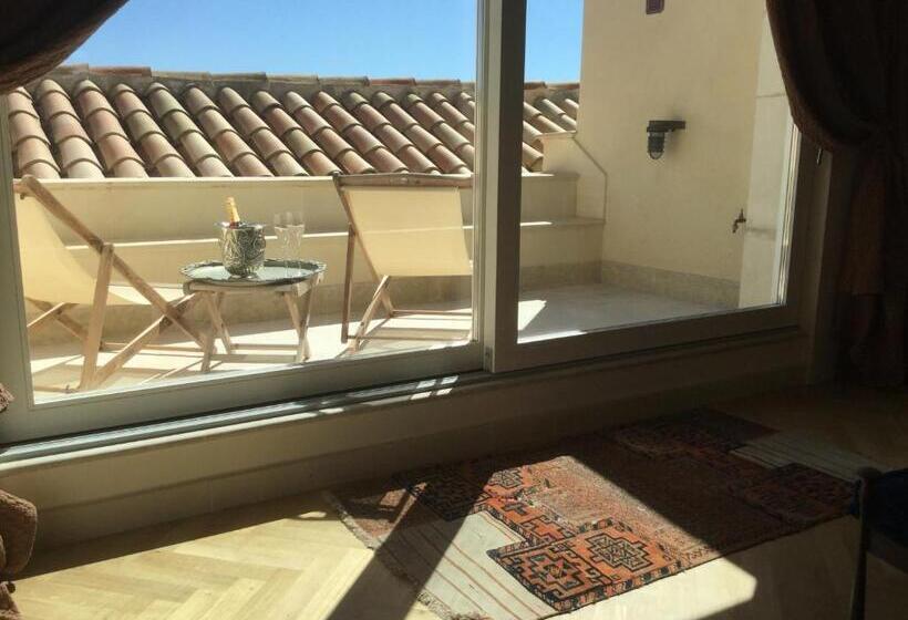 اتاق لوکس با تخت بزرگ, Musciara Siracusa Resort