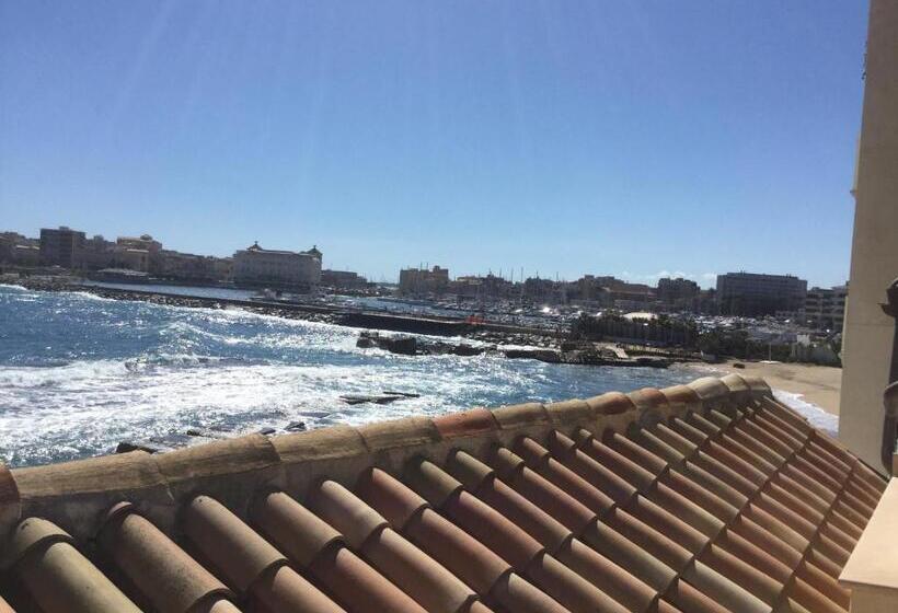 اتاق لوکس با تخت بزرگ, Musciara Siracusa Resort