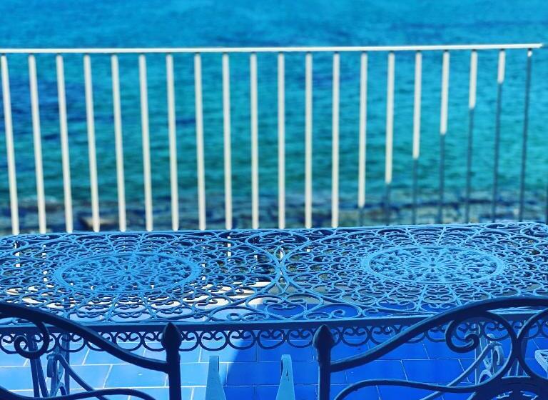 سوییت با چشم‌انداز دریا, Musciara Siracusa Resort