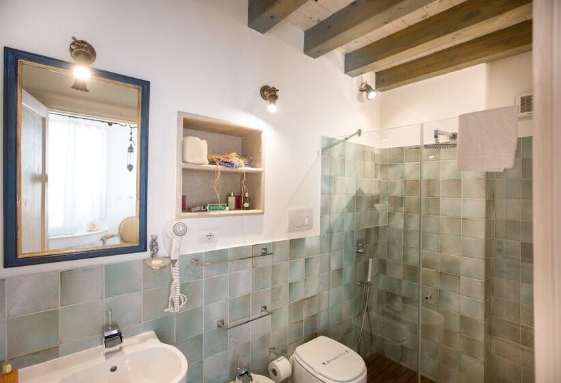 تختخواب در اتاق مشترک, Musciara Siracusa Resort