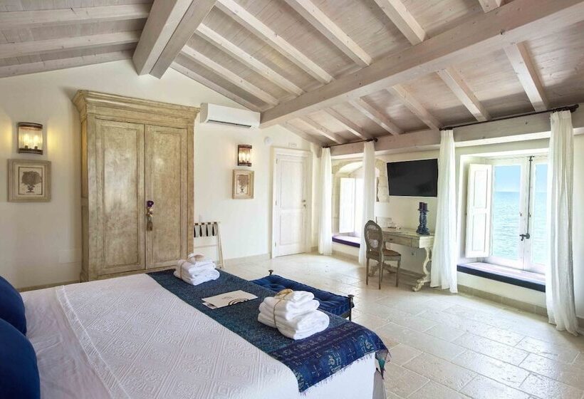 سوییت با چشم‌انداز دریا, Musciara Siracusa Resort