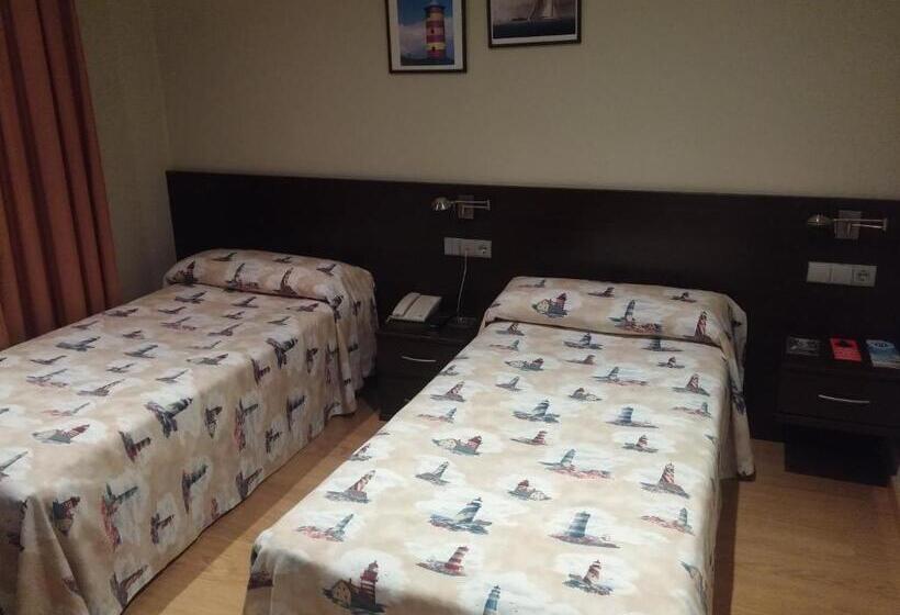 스탠다드 트리플 룸, Náutico